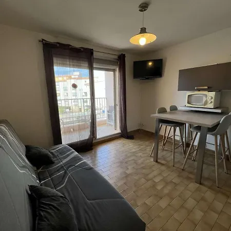 4 Pers, Balcon, Proche Plage, Quartier Avant-port, Parking Public, Animaux Bienvenus - Fr-1-702-4 * Agde