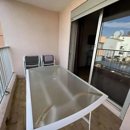 4 Pers, Balcon, Proche Plage, Quartier Avant-port, Parking Public, Animaux Bienvenus - Fr-1-702-4 Apartment Agde